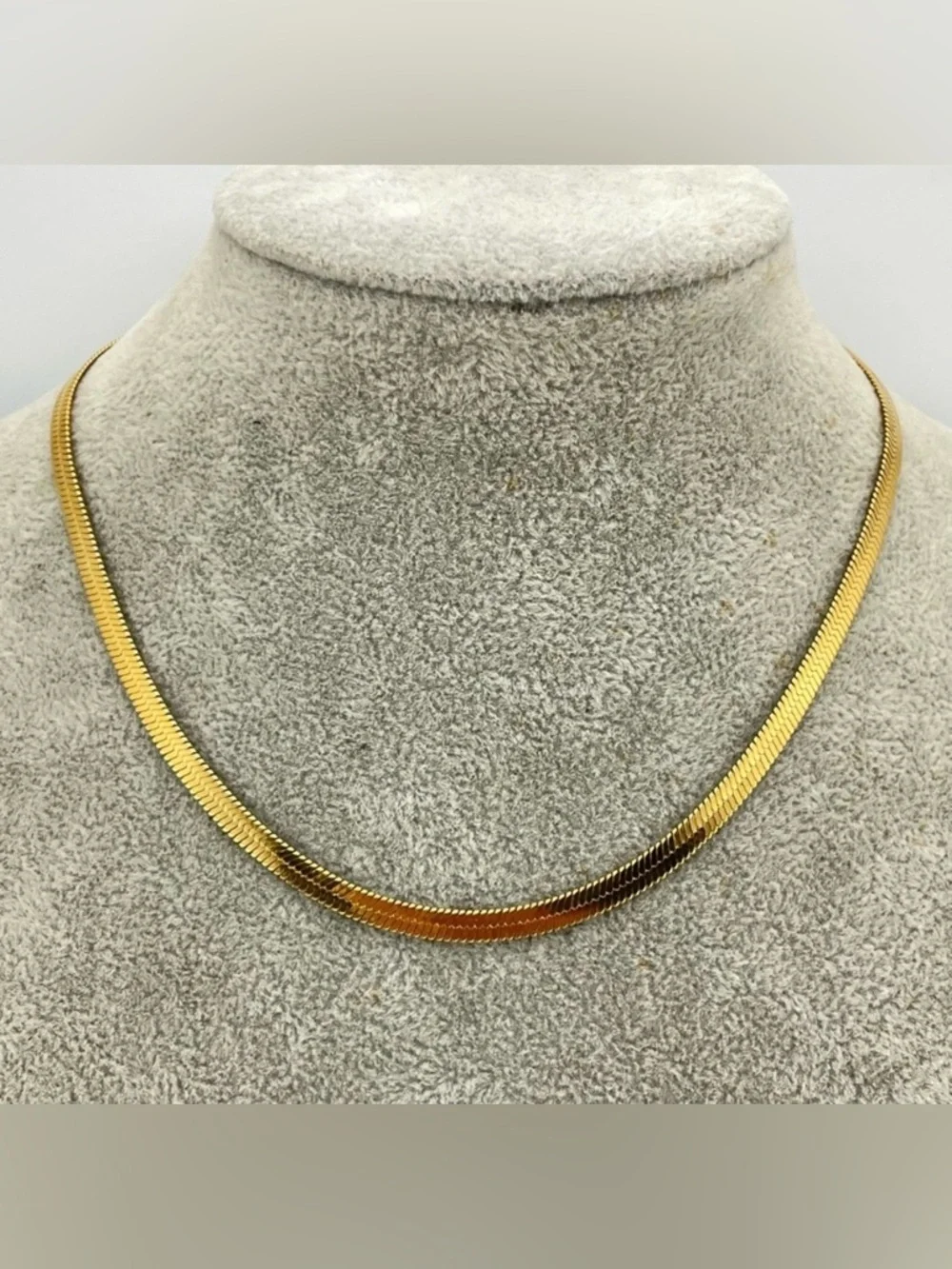Elegant Y2K Gold Herringbone Choker Necklace 14.5- 16.5” Adjustable Chain